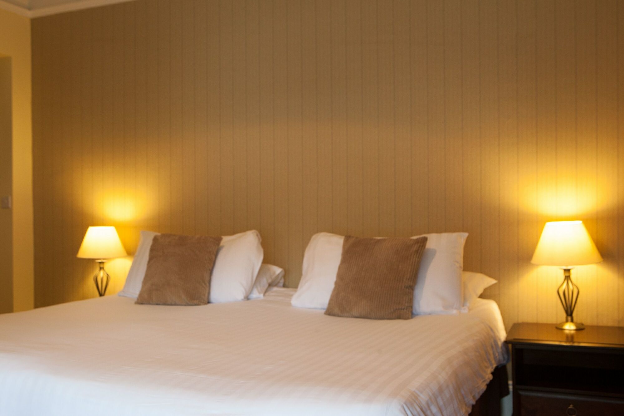 ווינדרמר The Lamplighter Dining ~ Rooms מראה חיצוני תמונה
